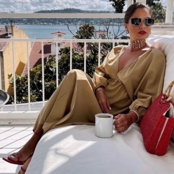 Zara “AMORE” Choker Necklace Hot Item! New without 🏷️ comes with beautiful box - Picture 6 of 6